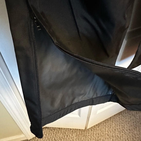 Weather proof pants (not insulated) - Picture 4 of 5